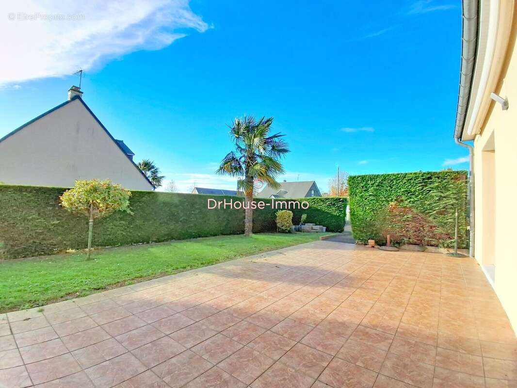 Maison à SAINT-SENIER-SOUS-AVRANCHES