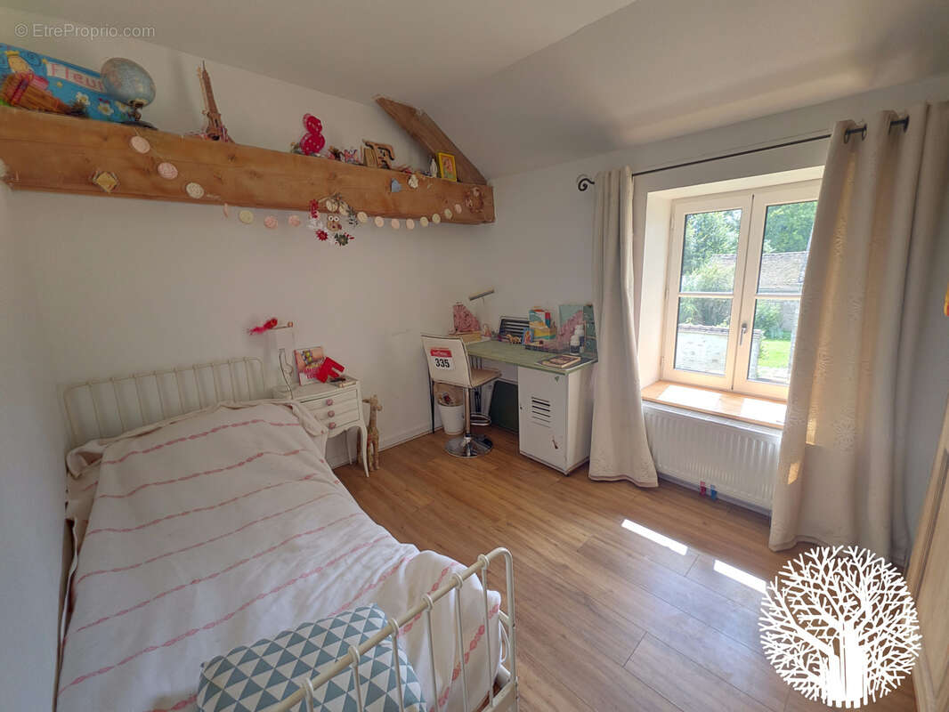 Maison à MILLY-LA-FORET