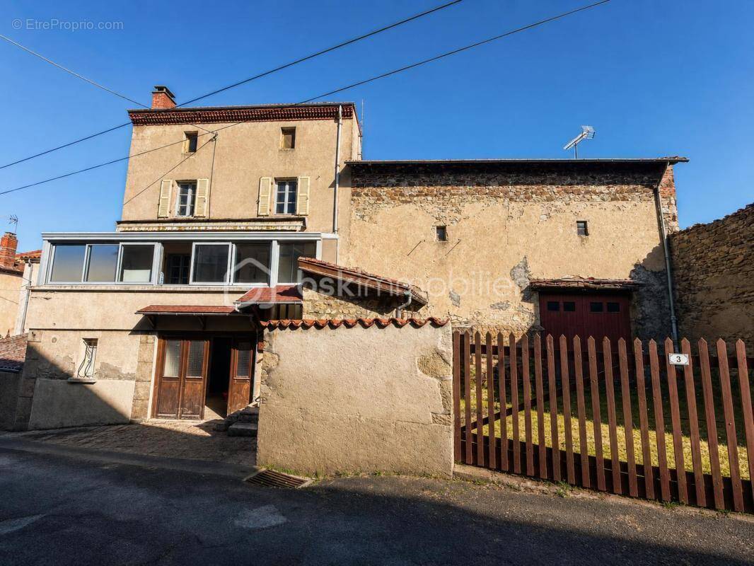 Maison à VERNET-LA-VARENNE
