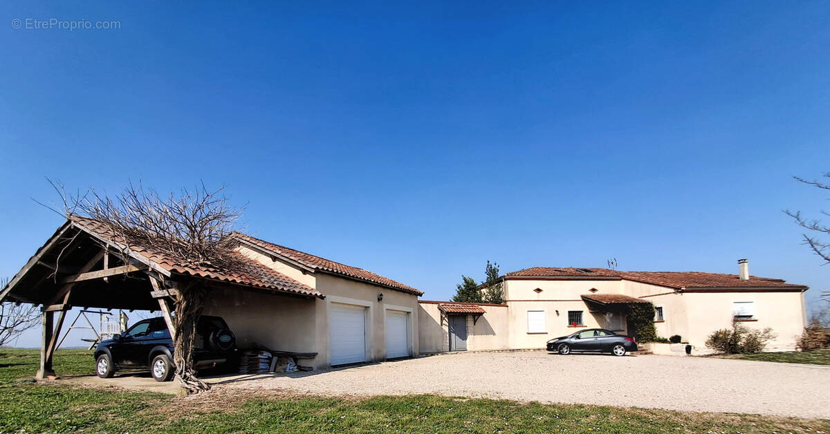 Maison à SAINT-PAUL-D'ESPIS