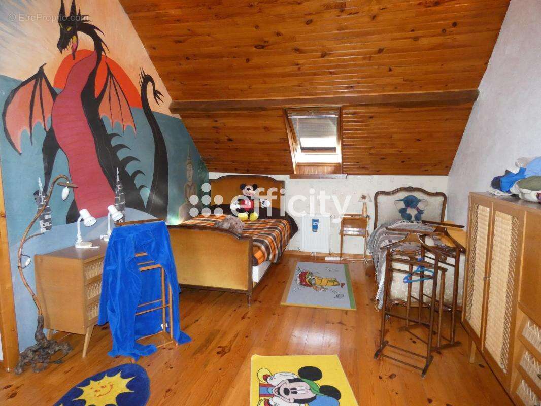 Maison à BELLENAVES