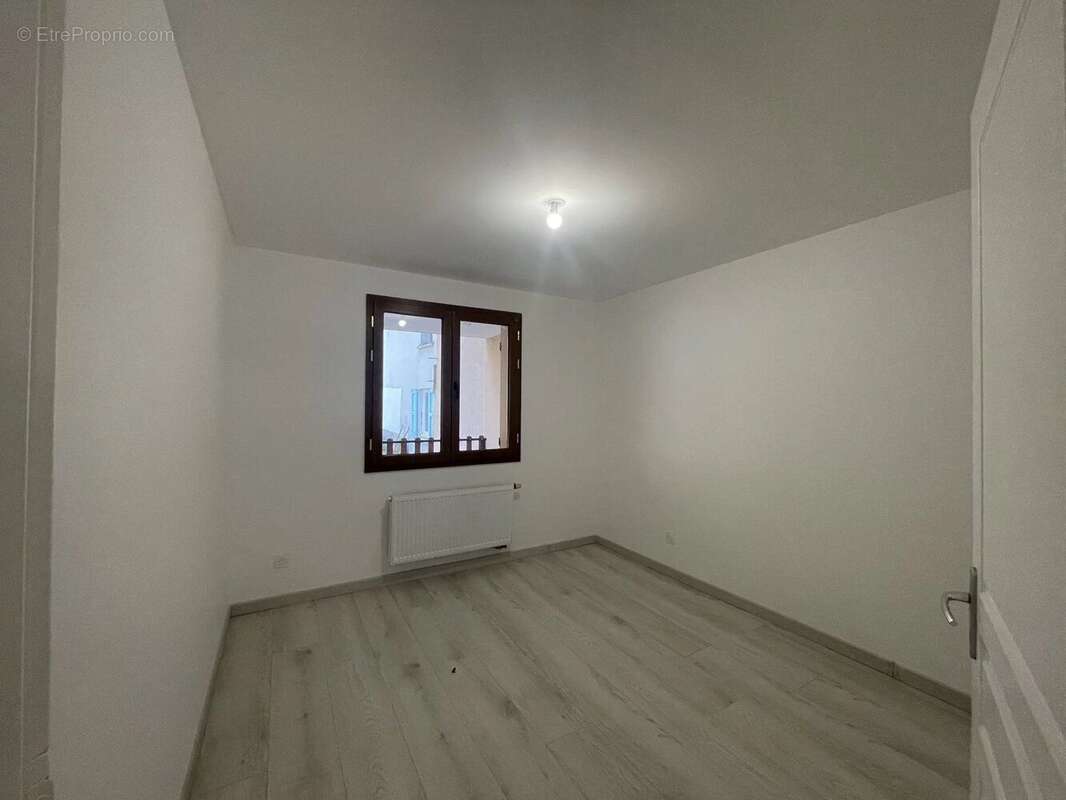 Appartement à LA TOUR-DU-PIN