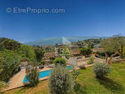 Maison à LA ROQUETTE-SUR-SIAGNE