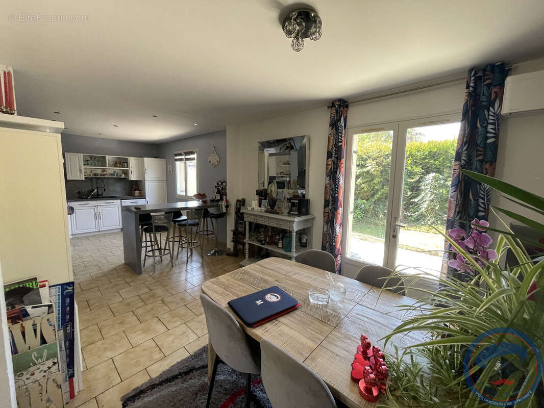 Colleville montgomery (14 880) ensemble immobilier (2 maisons). - photo 9