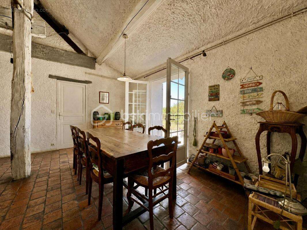 Maison 234 m² à Egreville  - photo 6