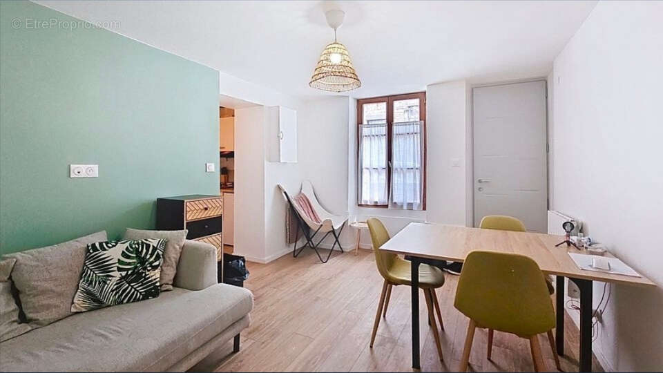 Fontainebleau Centre  F2 + Studio entièrement rénovés - photo 2