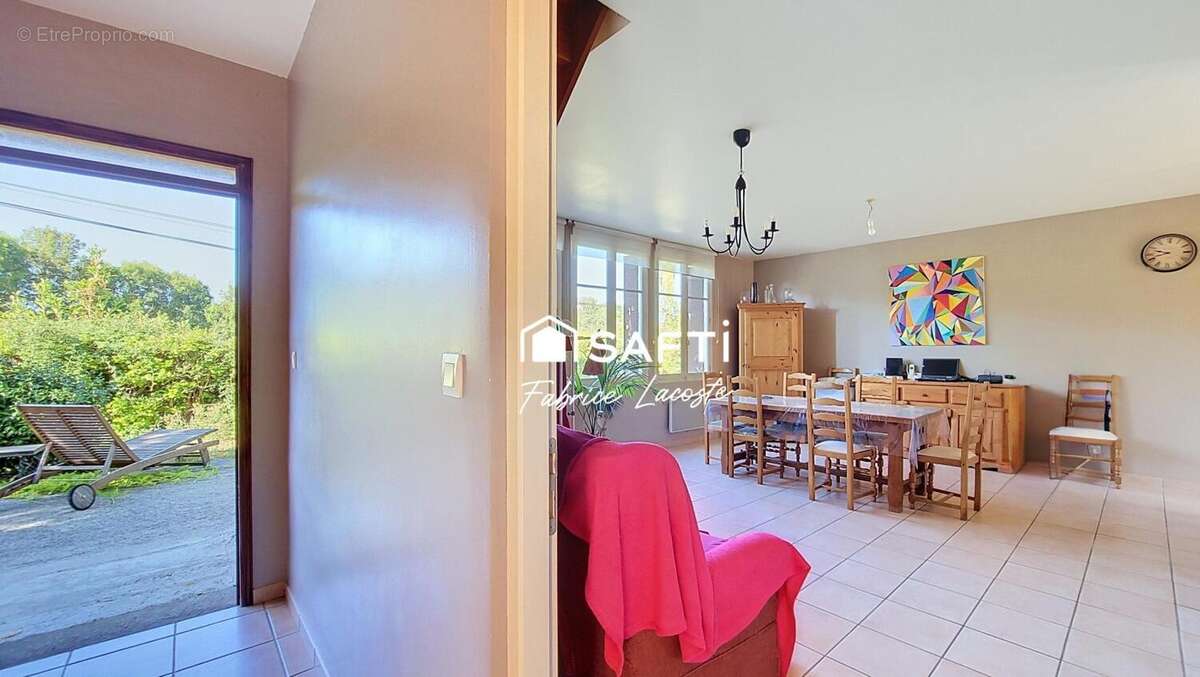 Maison 110 m² à Saint-Ybars  - photo 4
