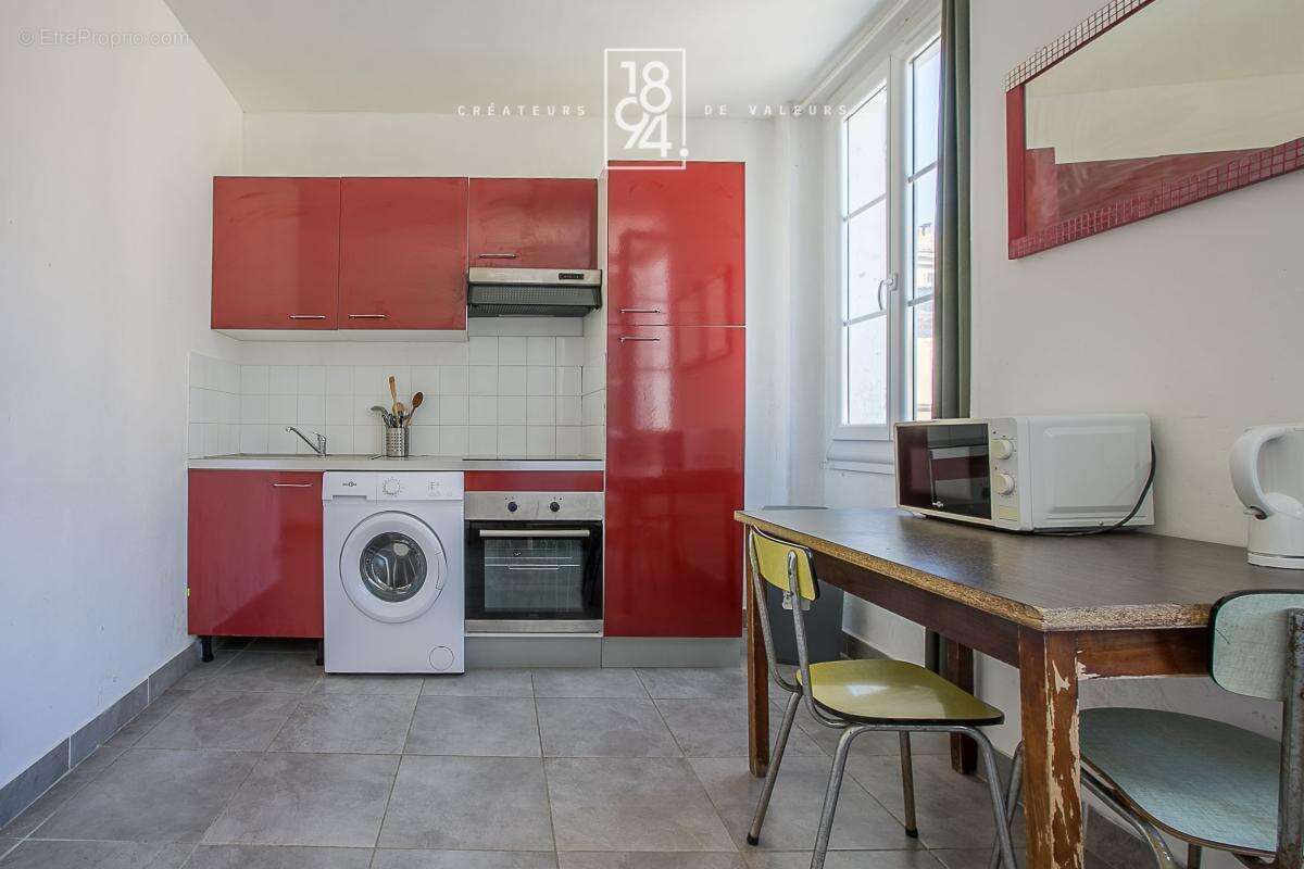 Appartement à MARSEILLE-6E
