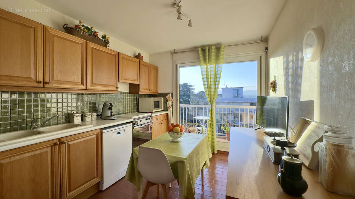 Appartement à LYON-5E