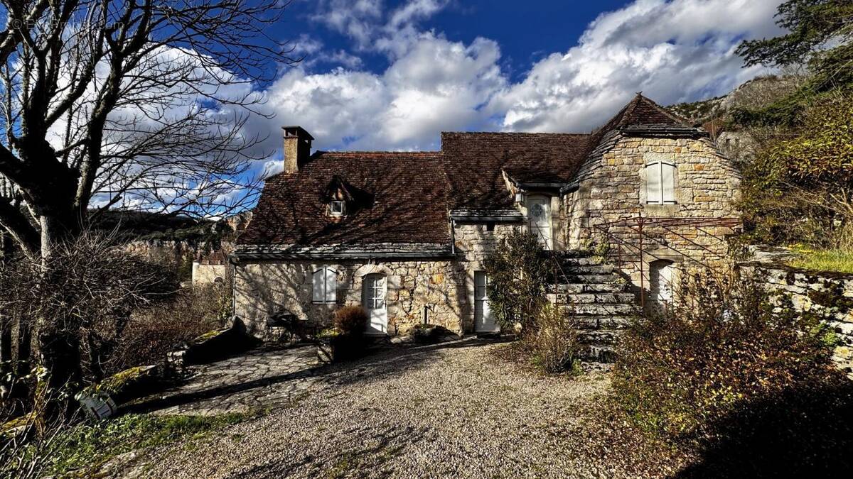 Maison à SAULIAC-SUR-CELE