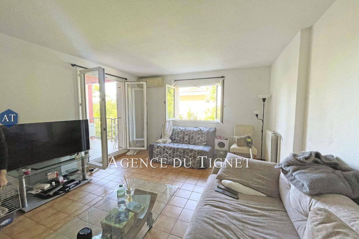 Appartement à PEYMEINADE