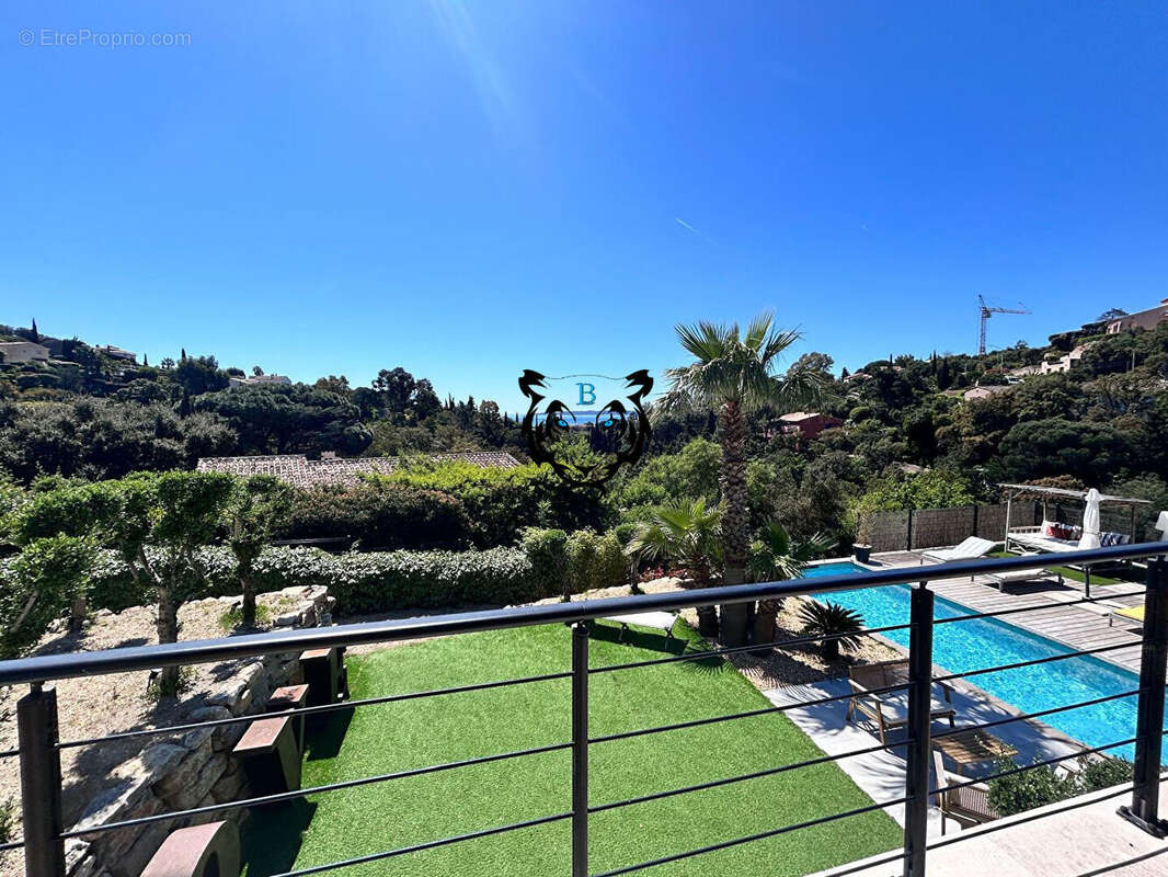 Maison à LES ISSAMBRES