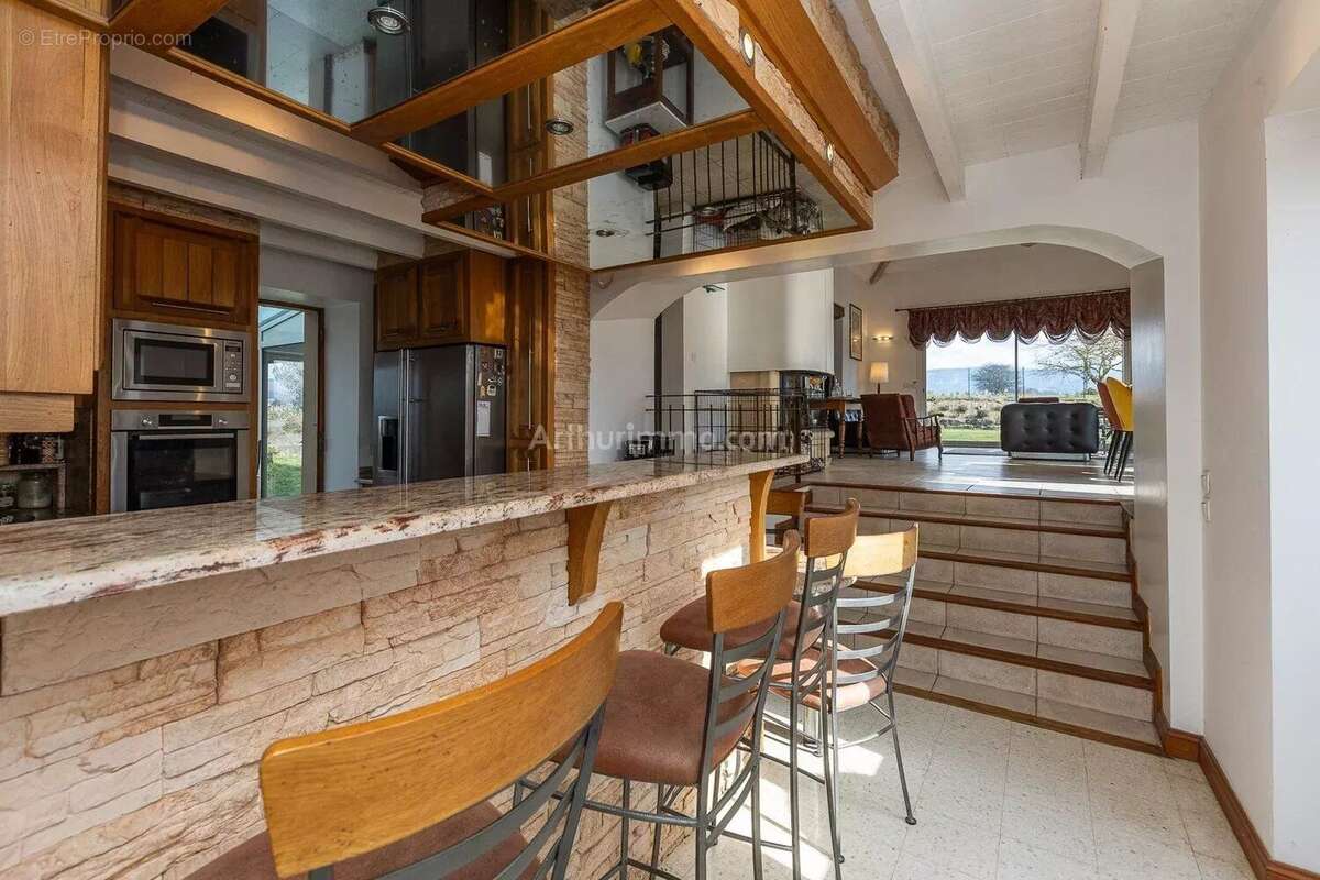 Maison à LE PONT-DE-BEAUVOISIN