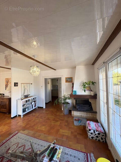 Appartement à MAUGUIO