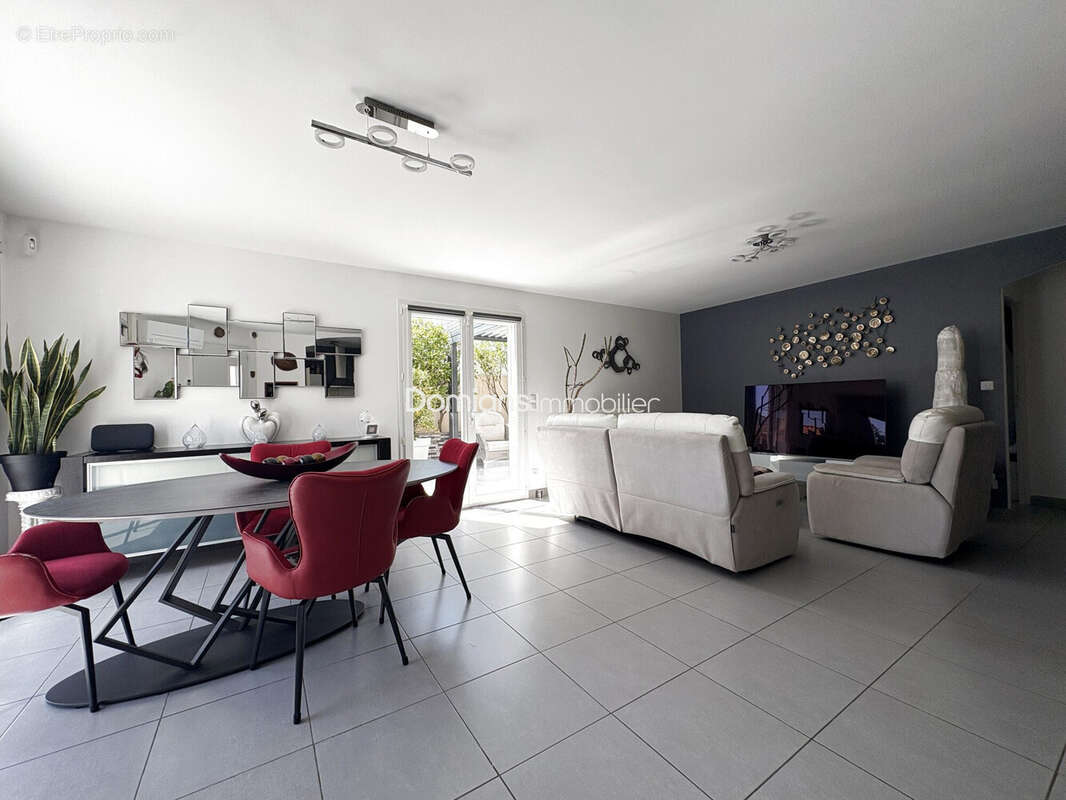 Maison 106 m² à Thuir  - photo 2