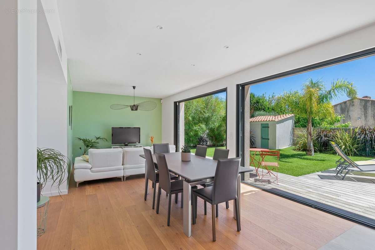 Maison à HYERES