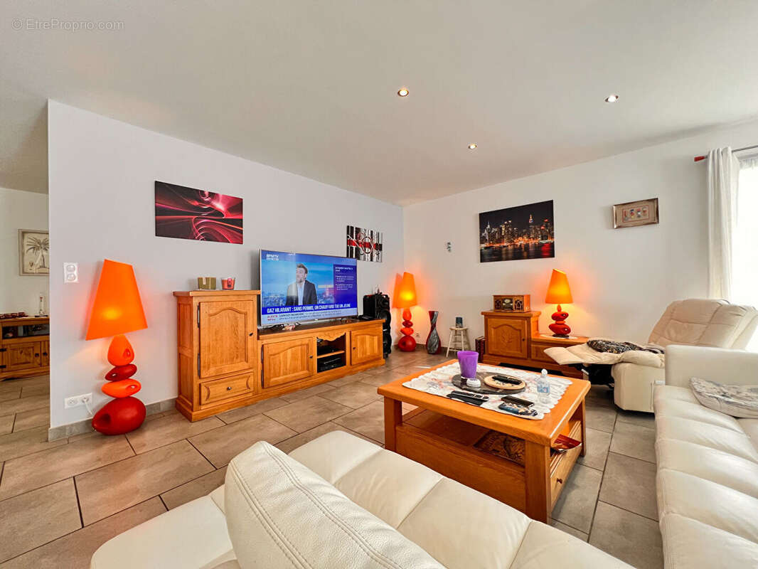 Maison à XERMAMENIL