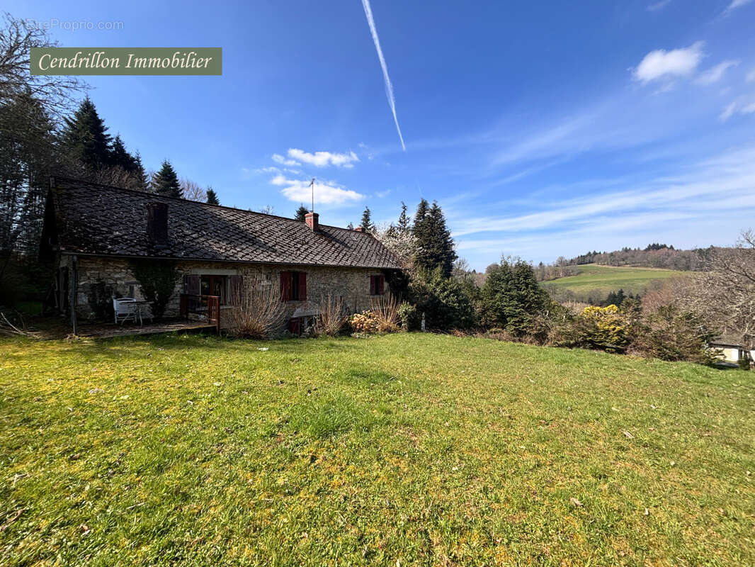 Maison à SAINT-JUNIEN-LA-BREGERE
