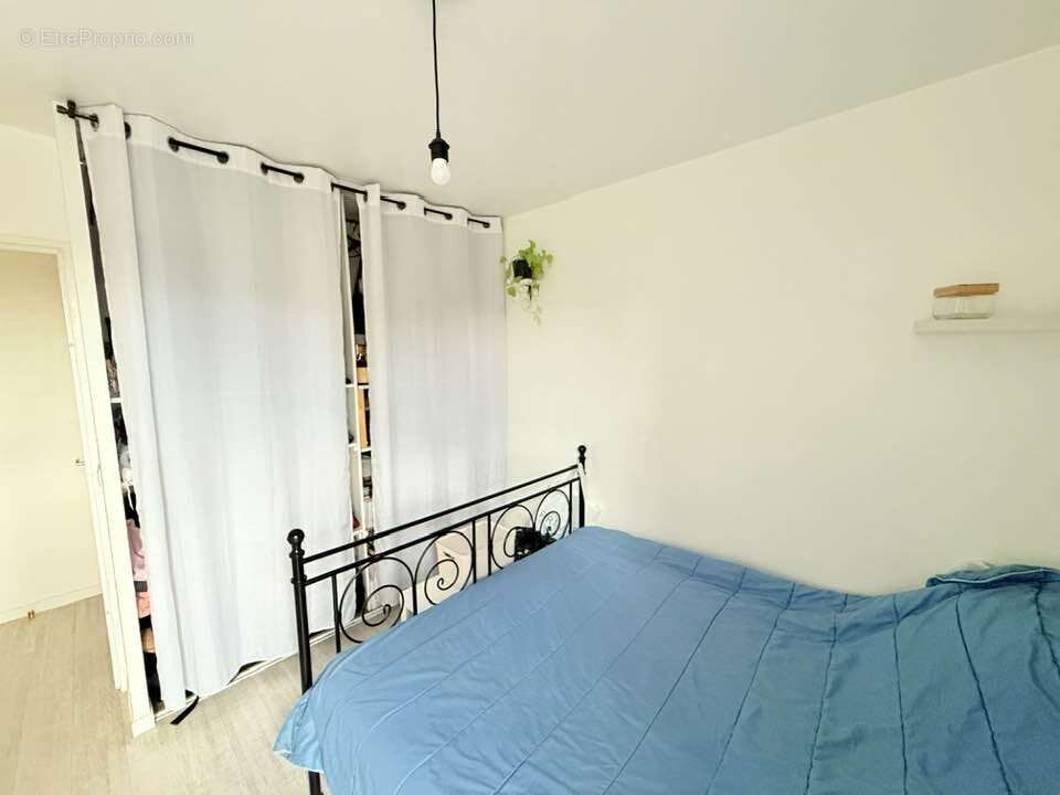 Appartement à LES PAVILLONS-SOUS-BOIS