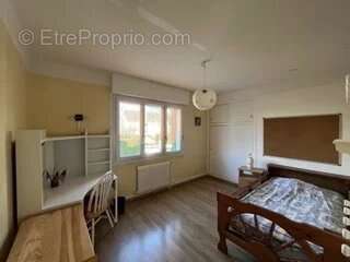 Maison à SAINT-REMY-LES-CHEVREUSE