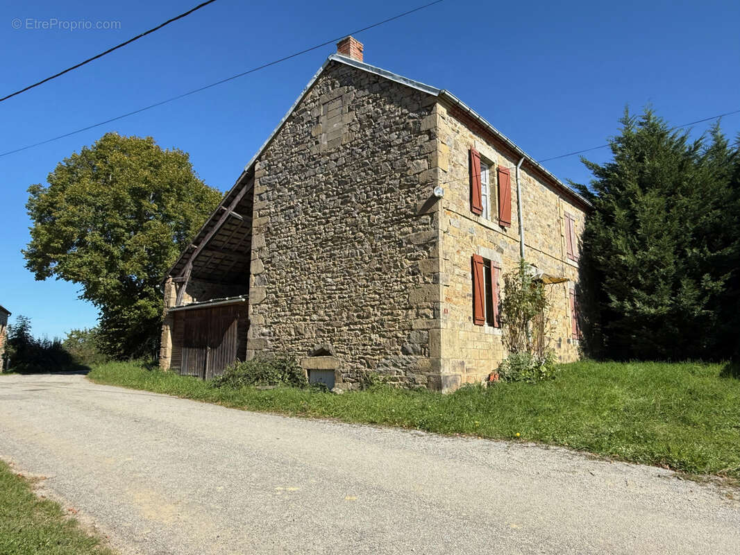 Maison à BUSSIERES