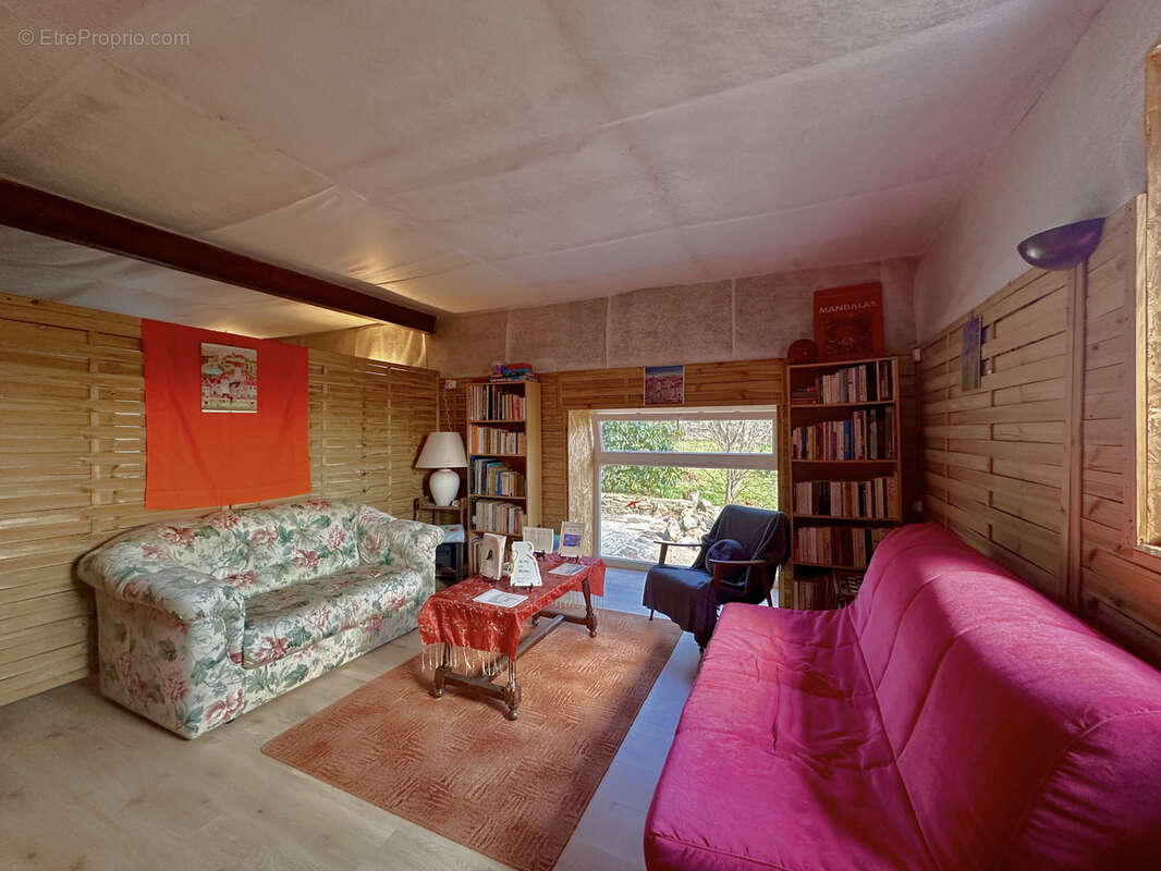 Maison à ECHASSIERES