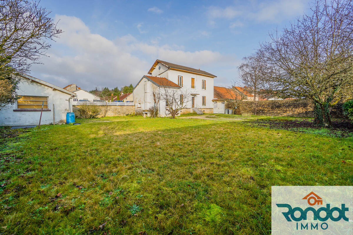 Maison à SELONGEY