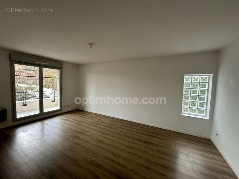 Appartement à SAINT-JEAN-DE-BRAYE