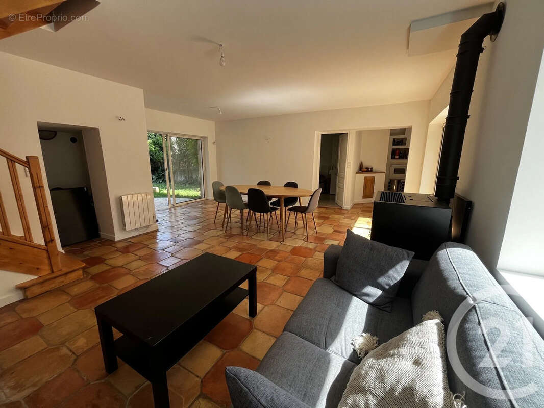 Maison à ROQUEFORT-LES-PINS
