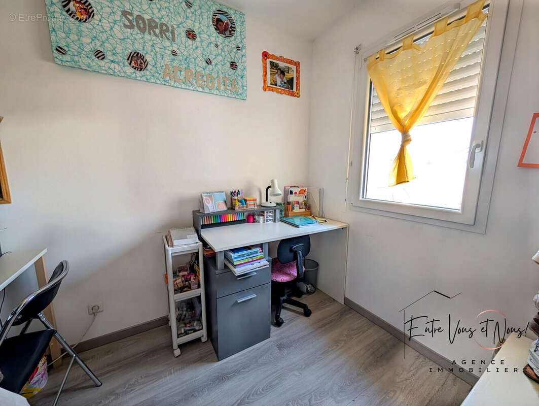 Maison 96 m² à Toulenne  - photo 8