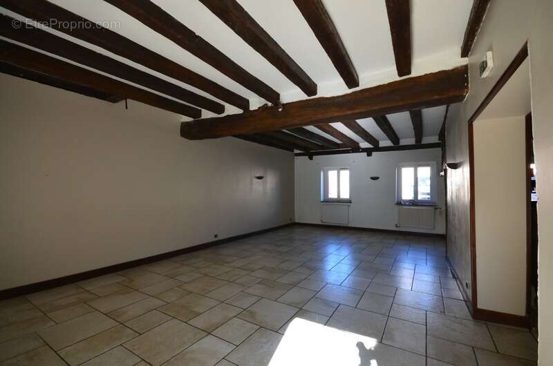 Appartement à ROMENY-SUR-MARNE