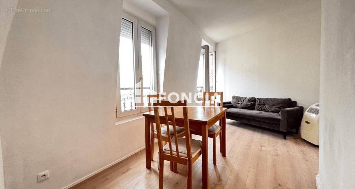Appartement à PARIS-18E