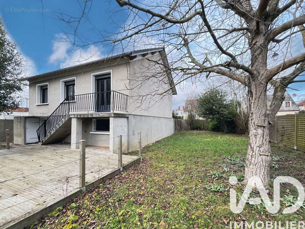 Photo 2 - Maison à LE PLESSIS-TREVISE