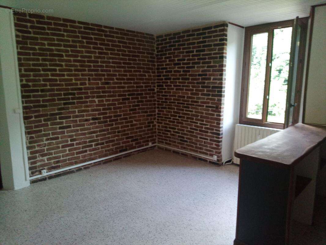 Appartement à ROBIAC-ROCHESSADOULE