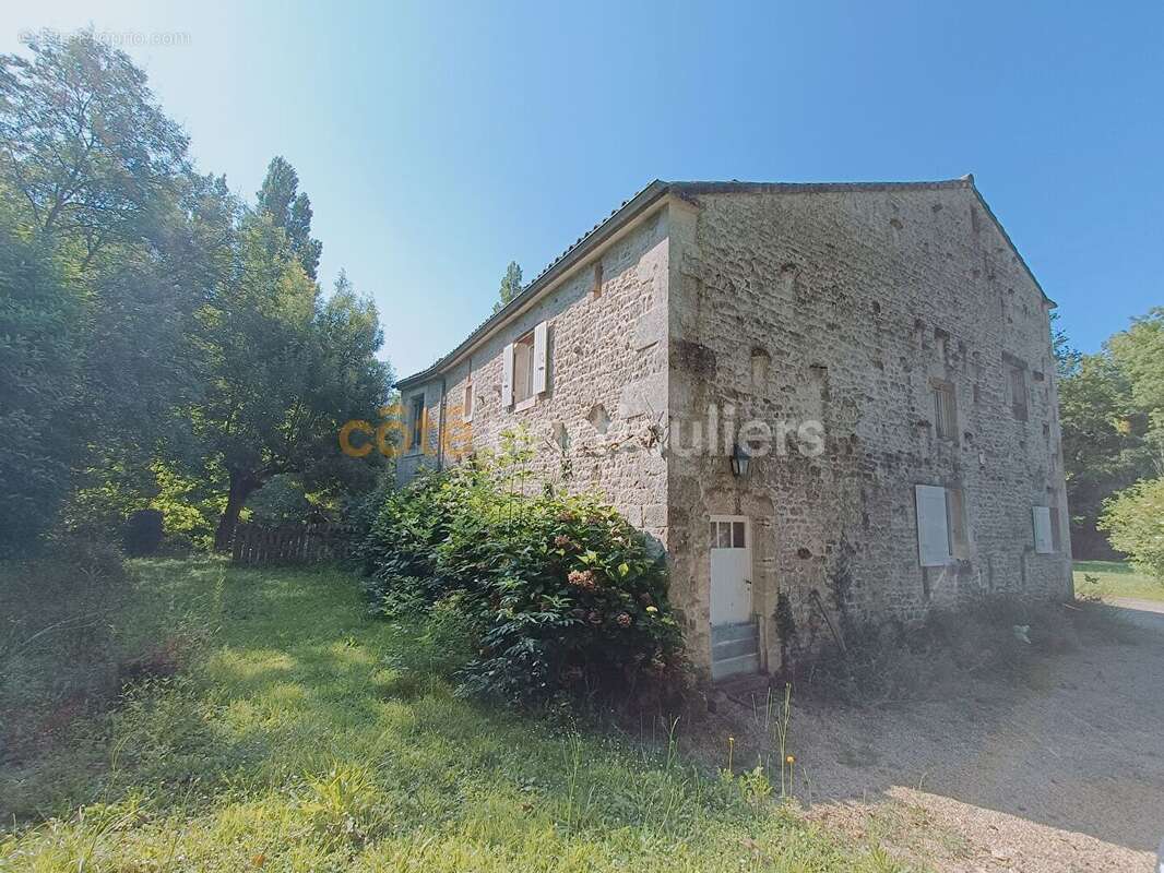 Maison à ARDIN