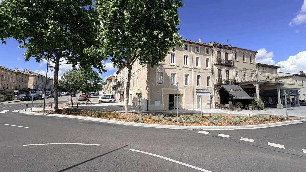 Immeuble de rapport sur boulevard à Carpentras - photo 3