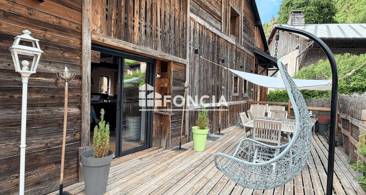Maison à ARACHES-LA-FRASSE