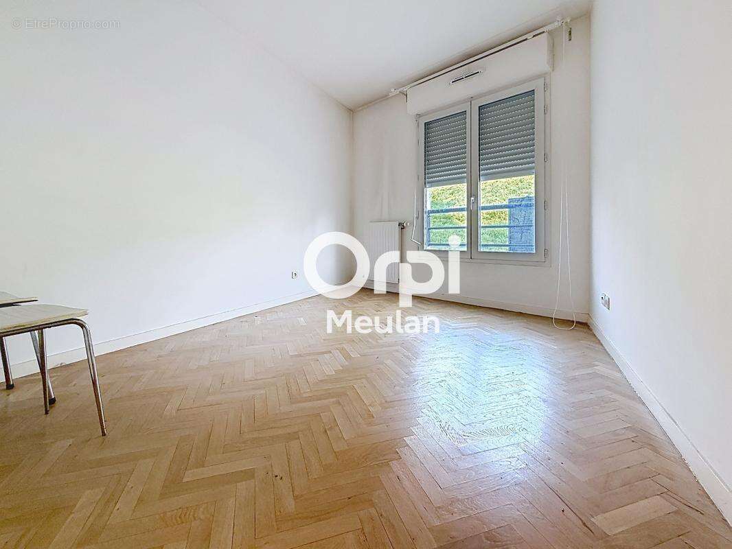 Appartement à HARDRICOURT