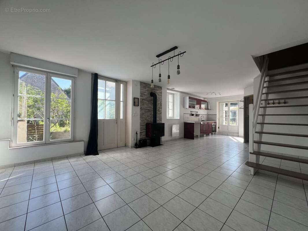 Maison à VEIGNE