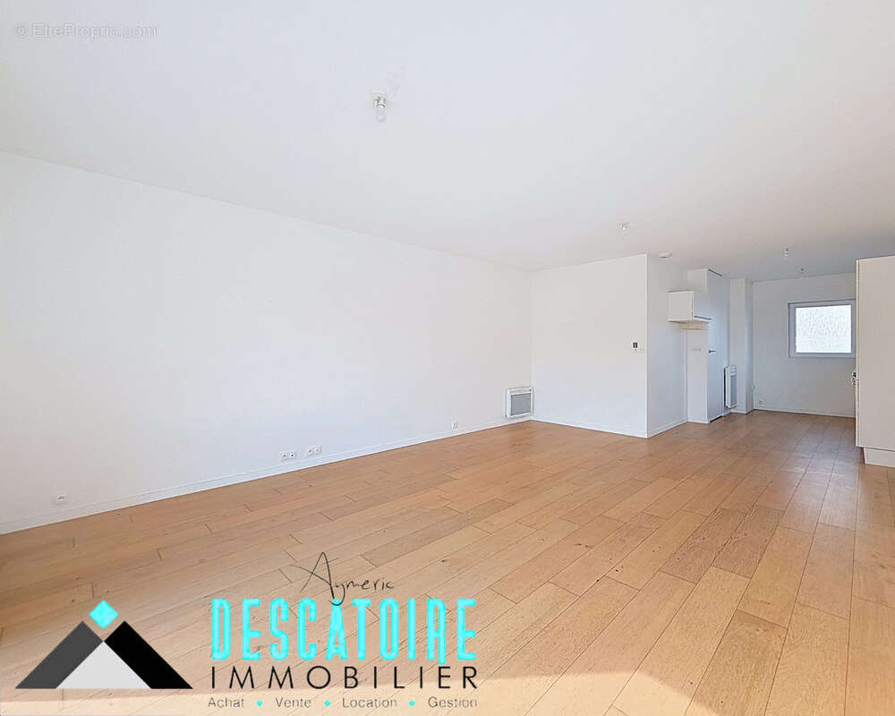 Maison à LA CHAPELLE-D'ARMENTIERES