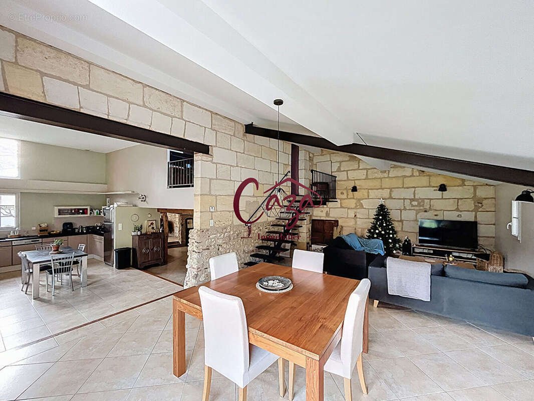 Maison à CAMBLANES-ET-MEYNAC