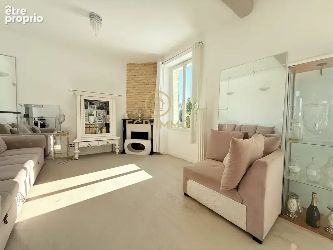Maison atypique pleine de potentiel   À découvrir ! - photo 2