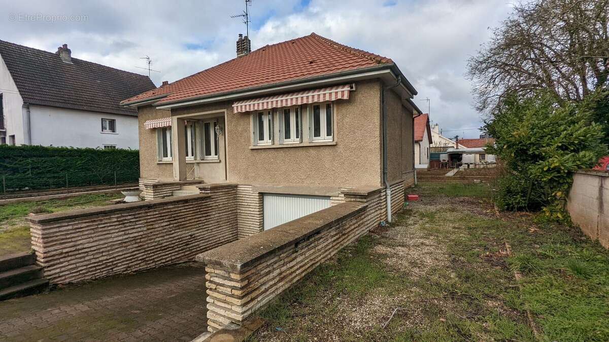 Maison à CHENOVE