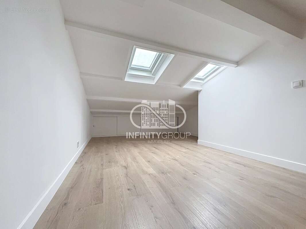 Appartement à MOUGINS