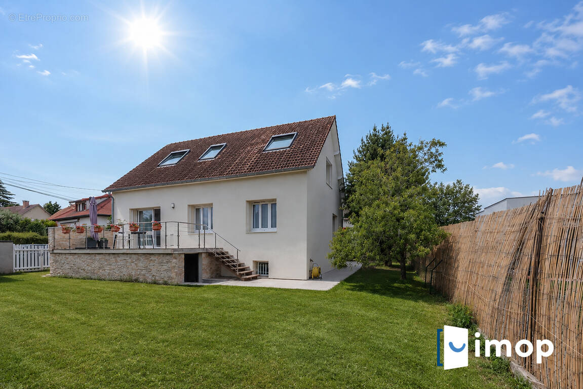 Maison à L'ETANG-LA-VILLE