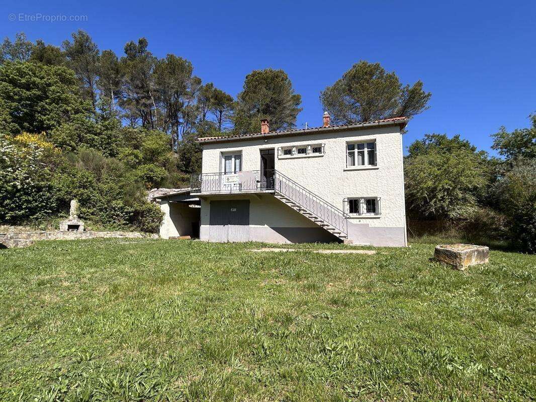 Maison à ENTRECHAUX