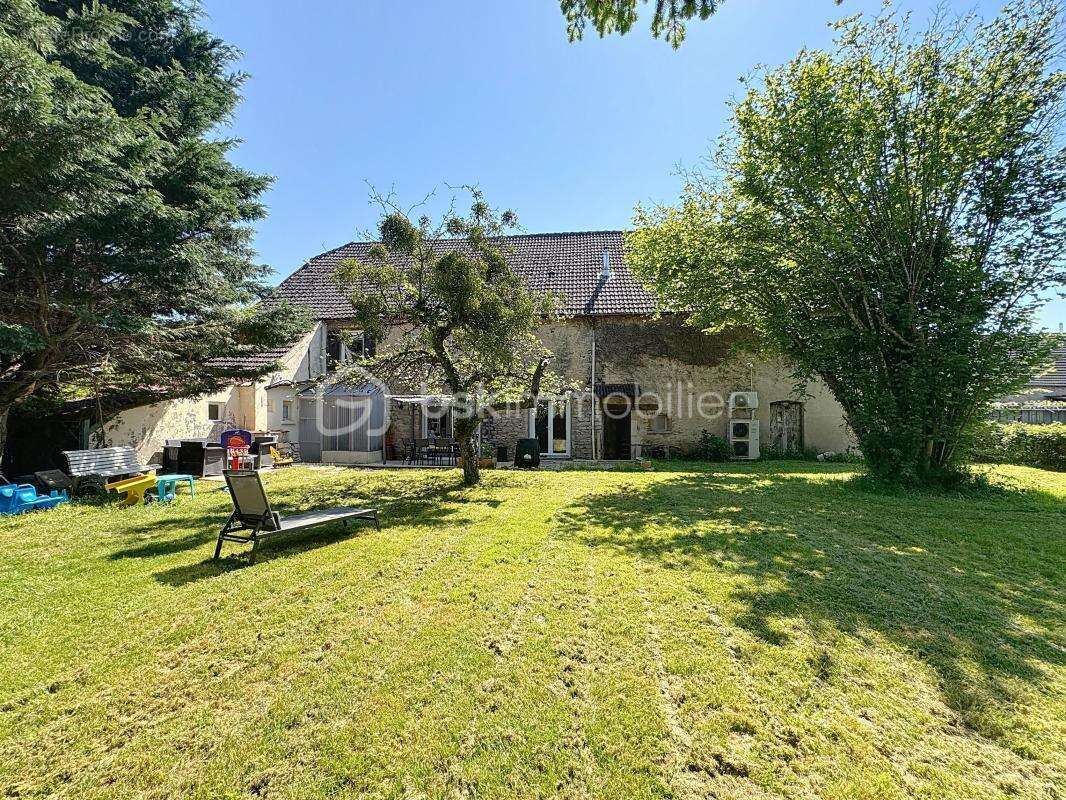 Maison à PONTAILLER-SUR-SAONE