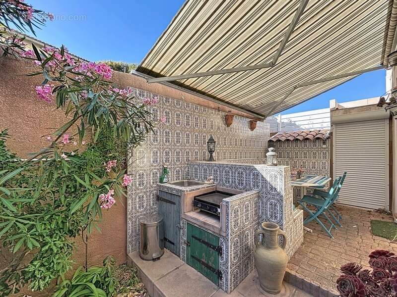 Montolivet – Maison surélevée sur garage, terrasse Sud, 3 chambres et DPE B - photo 5