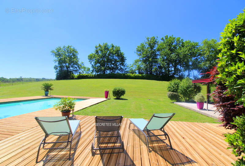 Maison à SALLEBOEUF