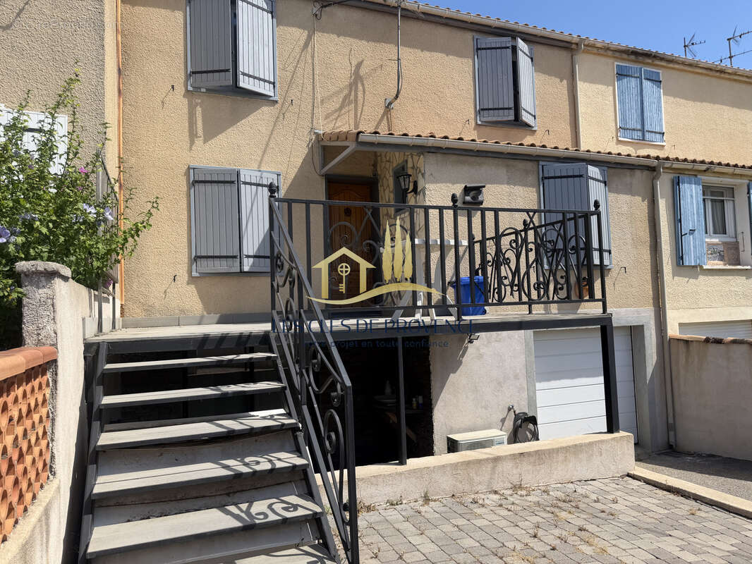 Maison à LA FARE-LES-OLIVIERS